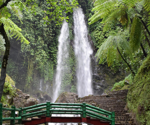 Air Terjun Jumog, Wisata Menyejukan di Karanganyar