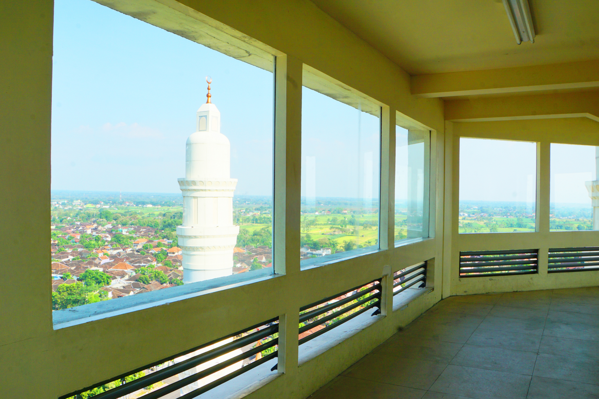 Masjid Agung Madaniyah Karanganyar