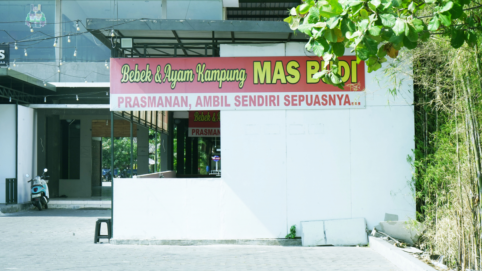 Bebek & Ayam Kampung Mas Budi